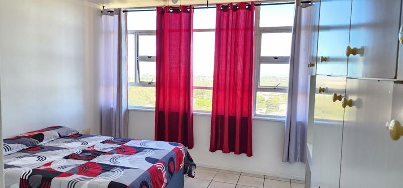 2 Bedroom Property for Sale in Goodwood Central Western Cape